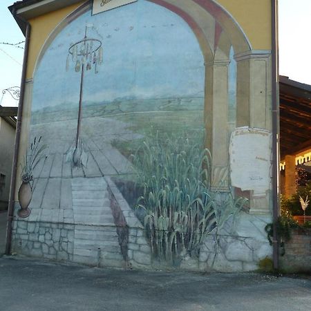 Agriturismo San Martino Castiglione Tinella Kültér fotó