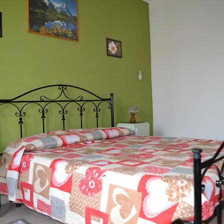 Agriturismo San Martino Castiglione Tinella Kültér fotó