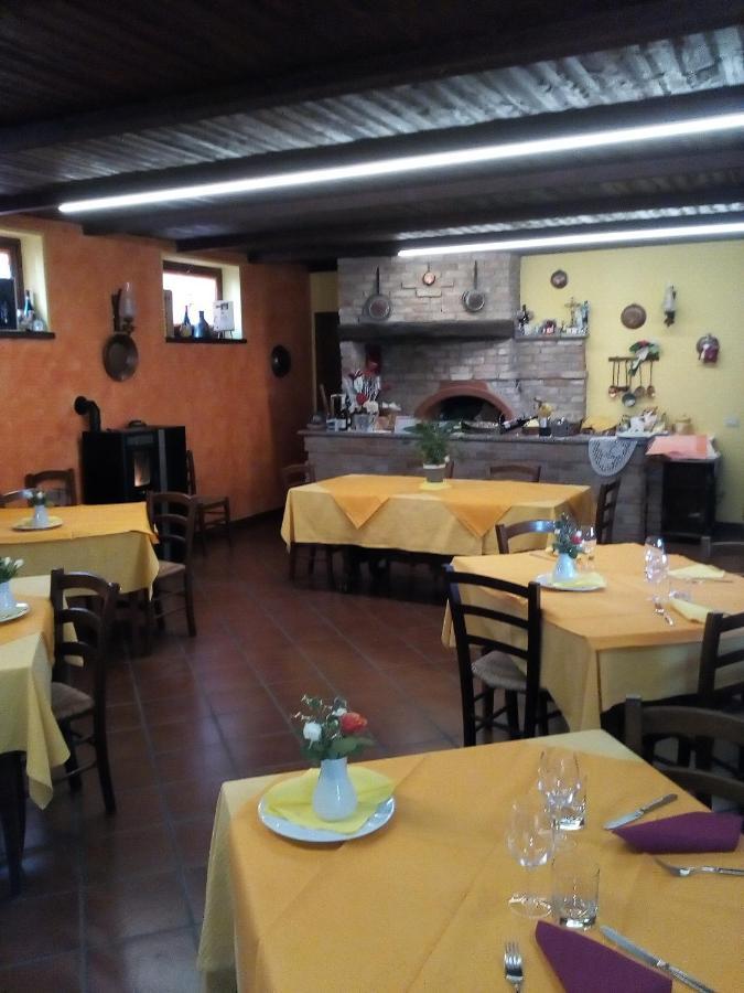 Agriturismo San Martino Castiglione Tinella Kültér fotó