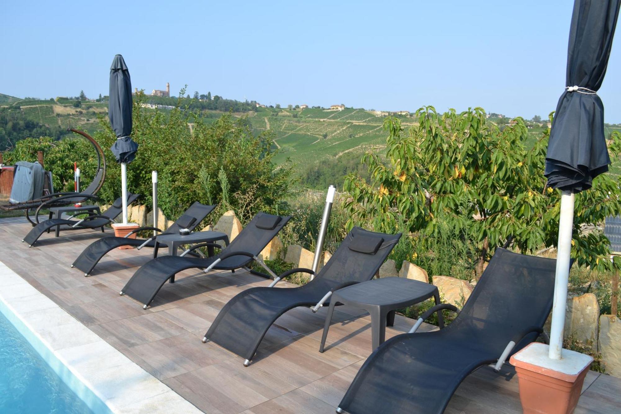 Agriturismo San Martino Castiglione Tinella Kültér fotó