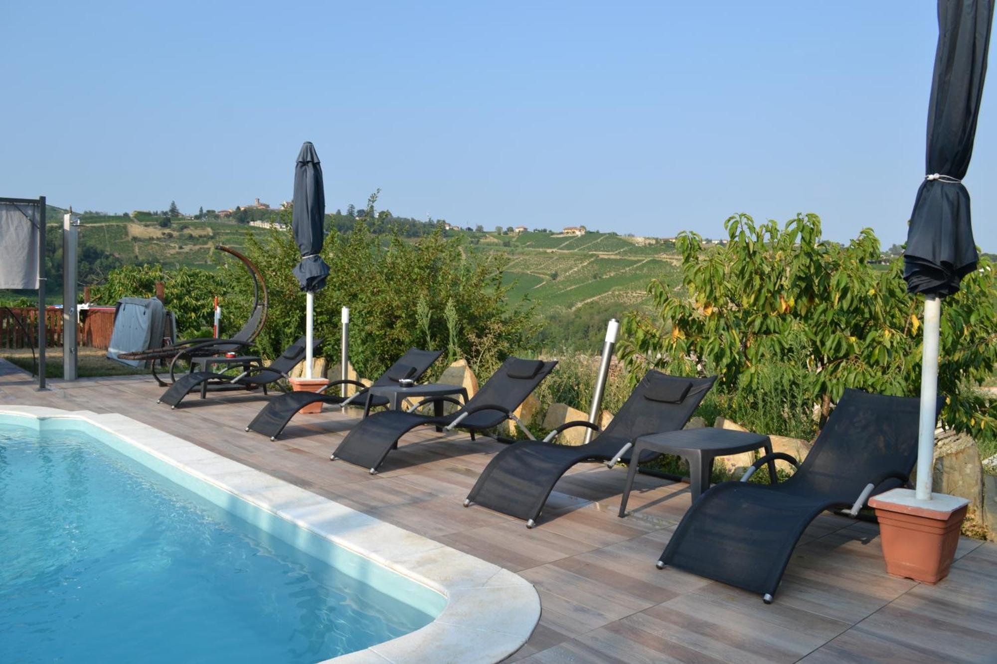 Agriturismo San Martino Castiglione Tinella Kültér fotó